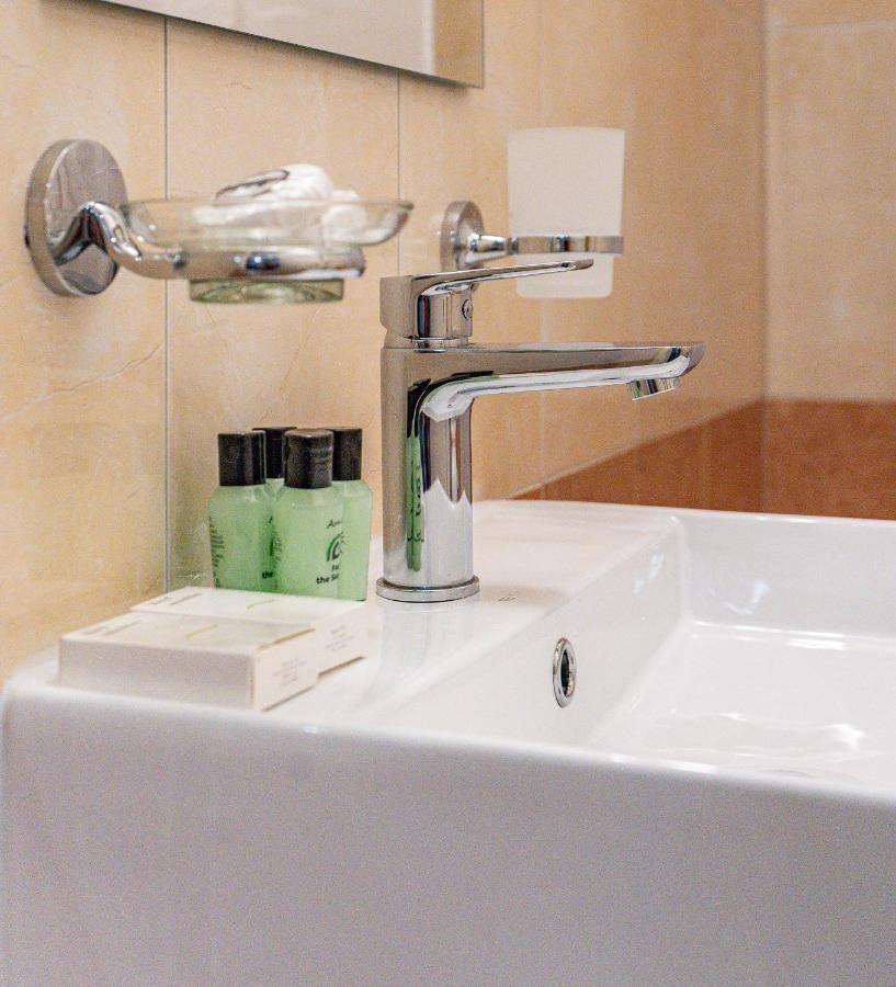 Per56 By Smart Cozy Suites - Right Next To The Metro - Parking - Available 24Hr Атина Екстериор снимка